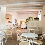 Giardino And - Отель 3*