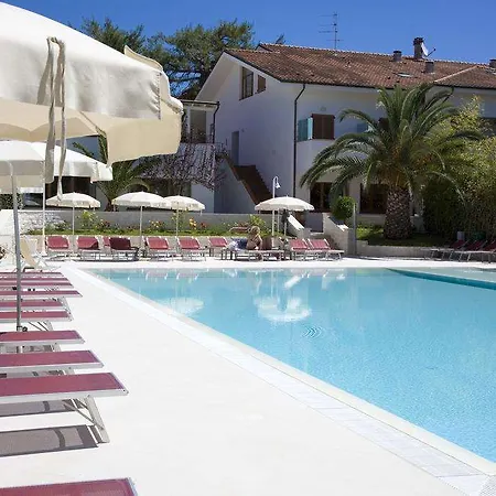 Hotell Giardino And - 3*